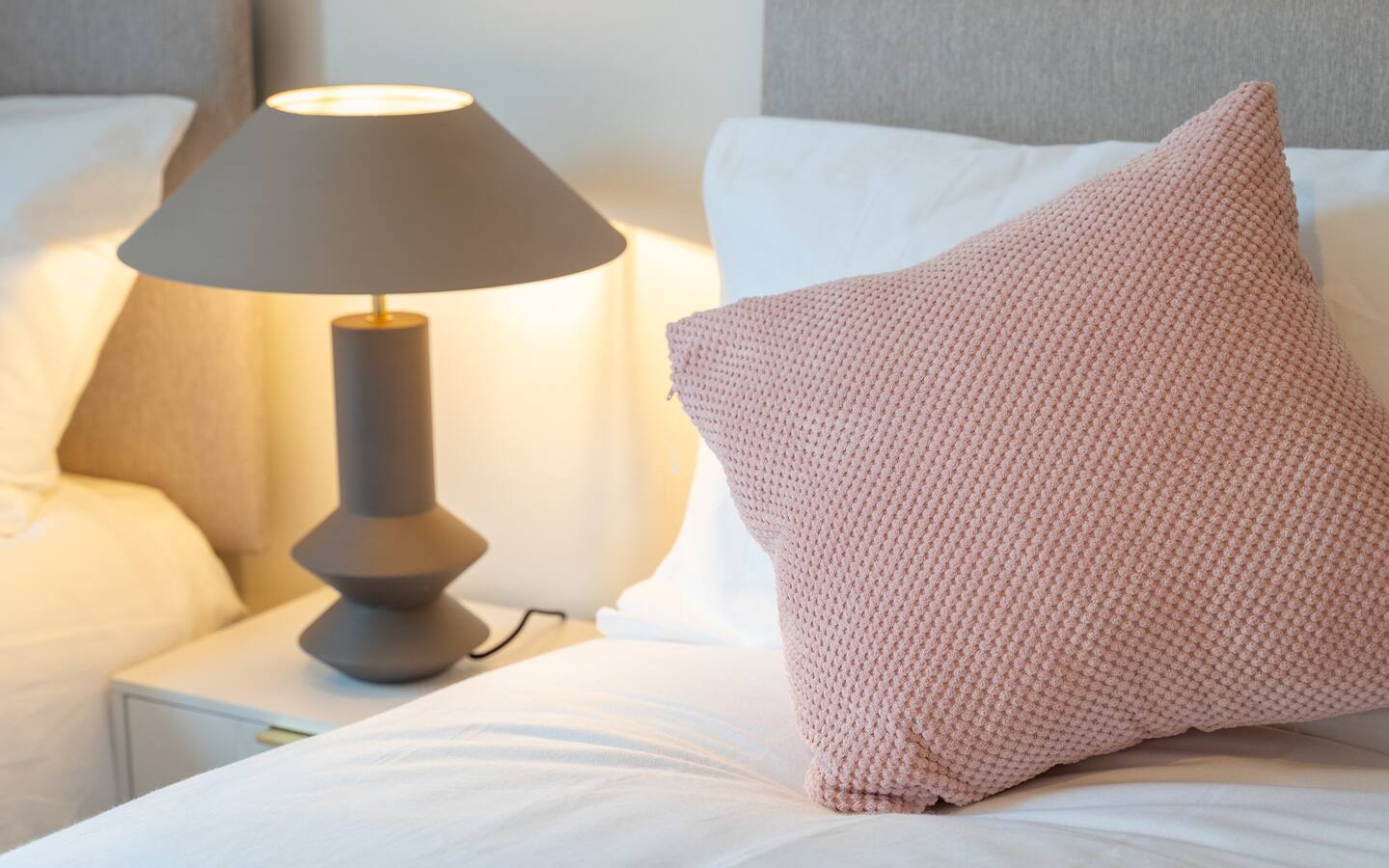 3edb7f05-a0c0-4380-a231-f648b083a90b (1)