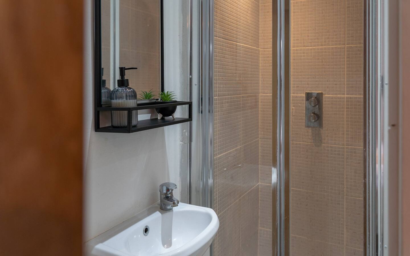 50ca6e9b-fc32-465b-8969-0629613e8abd (1)