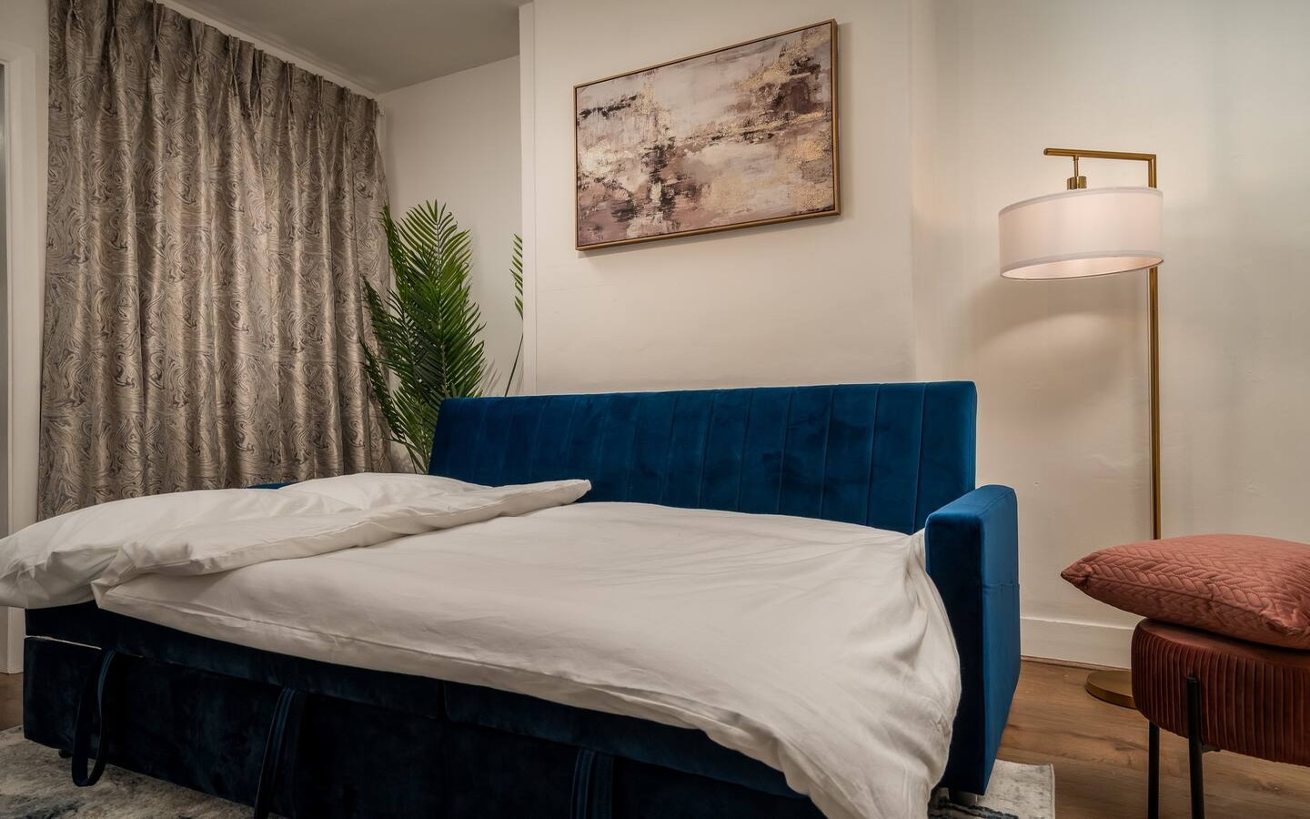 8cfcccb5-f1c6-46bb-8bf3-fc862f27db53 (1)