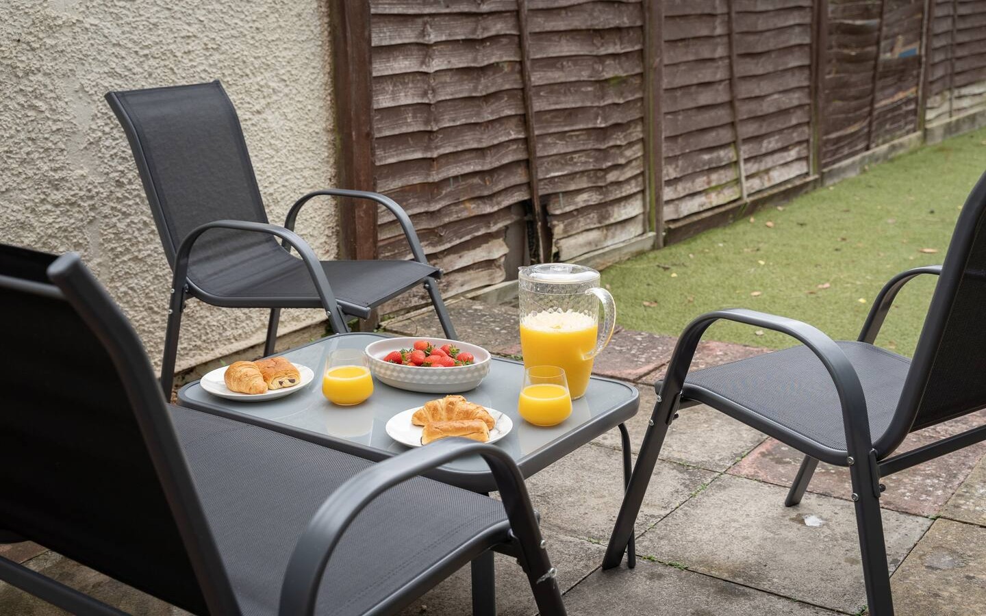 ea0ec287-4037-4463-a3a2-6954e11b52e2 (1)